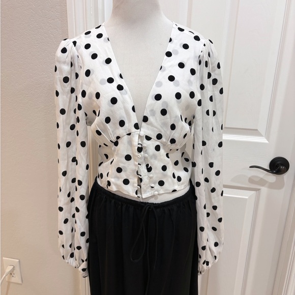 AGGI By HALEWSKI Alicia Bit Of White Blouse Size 2 - Picture 2 of 9